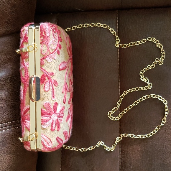 D' Margeaux New York Women's Cork Clutch - Picture 11 of 14